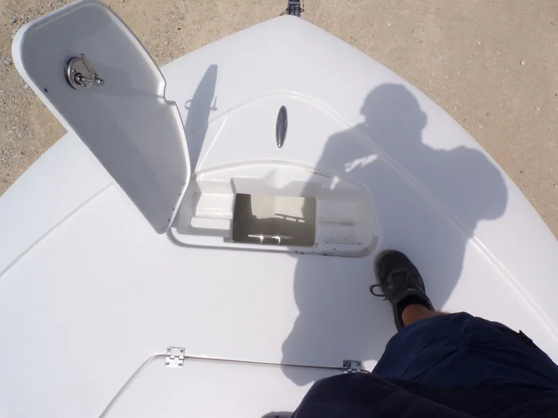 Slide: The Image of Tidewater 2410 Bay Max 2025 - 19