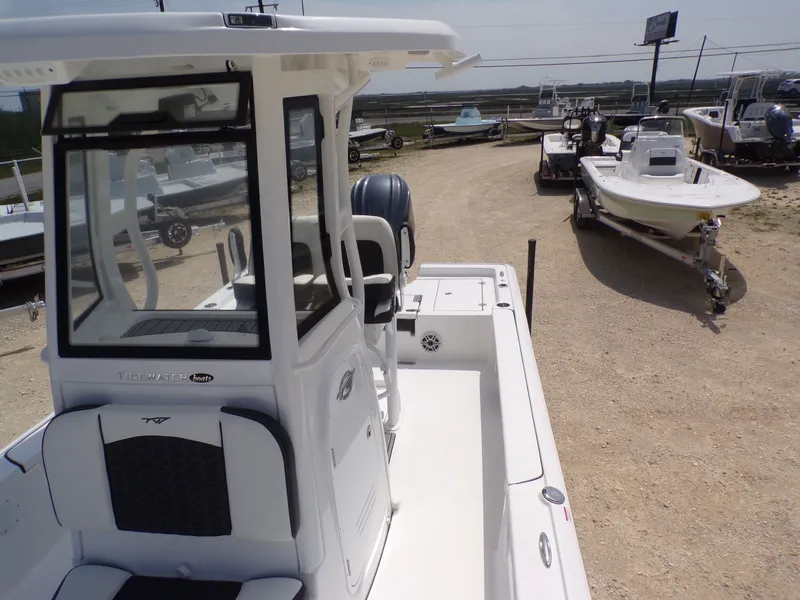 Slide: The Image of Tidewater 2410 Bay Max 2025 - 24