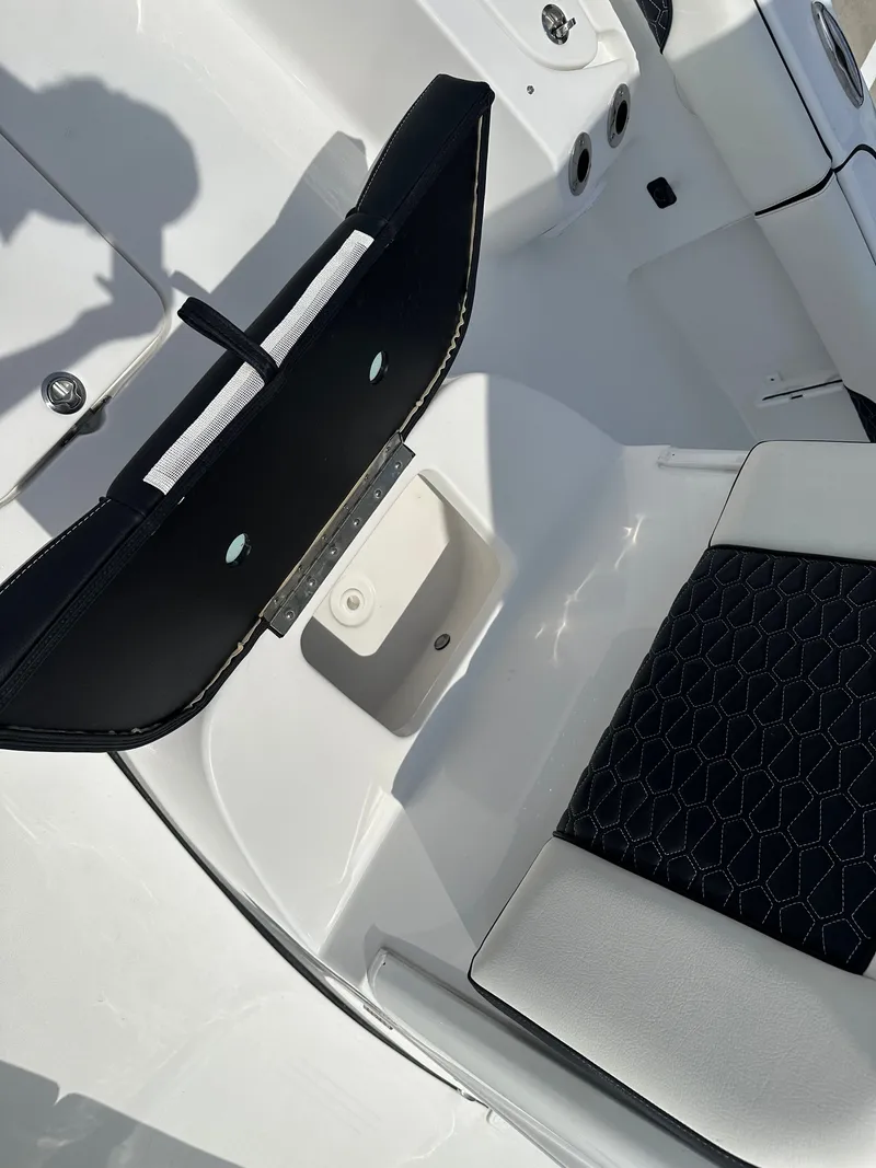 Slide: The Image of Tidewater 2500 Carolina Bay 2025 - 42