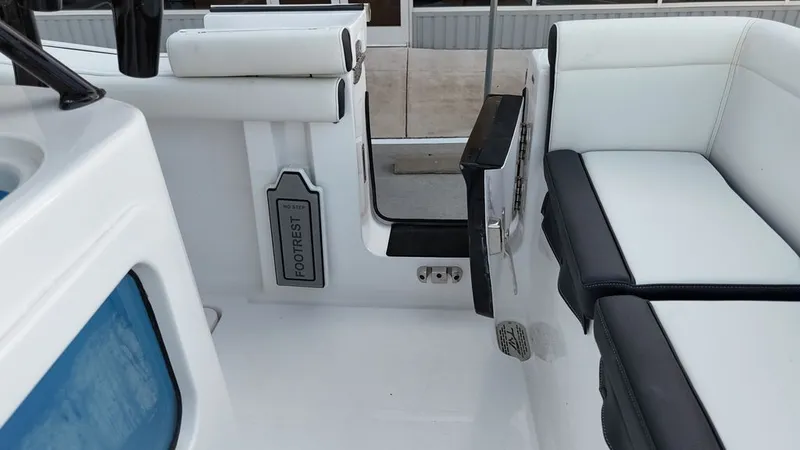 Slide: The Image of Tidewater 256 LXF 2025 - 37