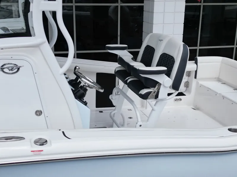 Slide: The Image of Tidewater 272 LXF 2025 - 14