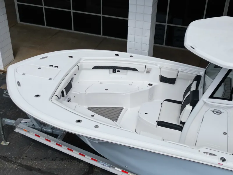 Slide: The Image of Tidewater 272 LXF 2025 - 16