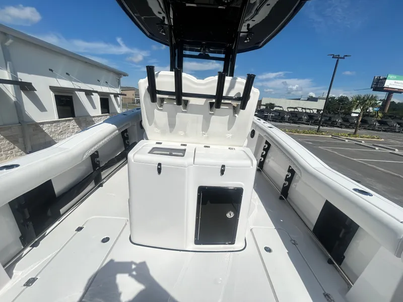 Slide: The Image of Tidewater 282 CC Adventure 2026 - 15