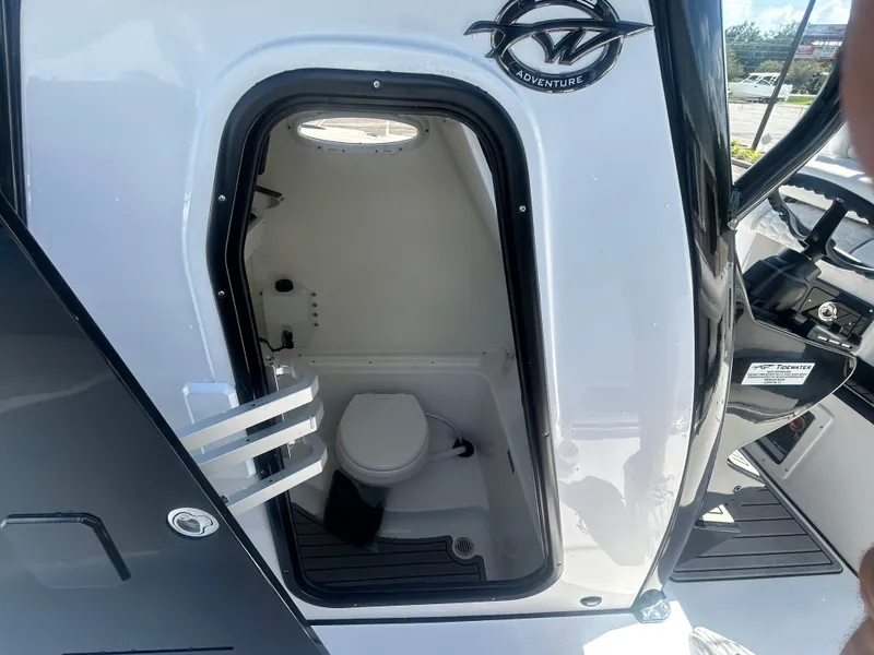 Slide: The Image of Tidewater 282 CC Adventure 2026 - 23
