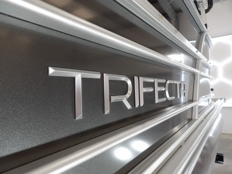 Slide: The Image of Trifecta 22RFLE275 2023 - 6