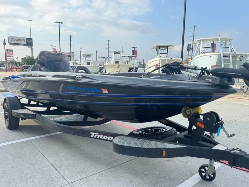 Slide: The Image of Triton 189 TrX 2020 - 12