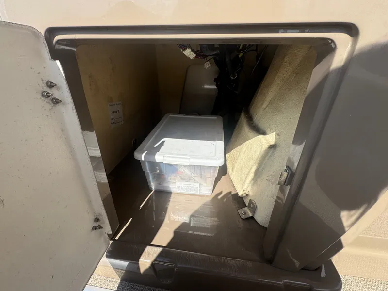 Slide: The Image of Veranda V2275RC 2017 - 18