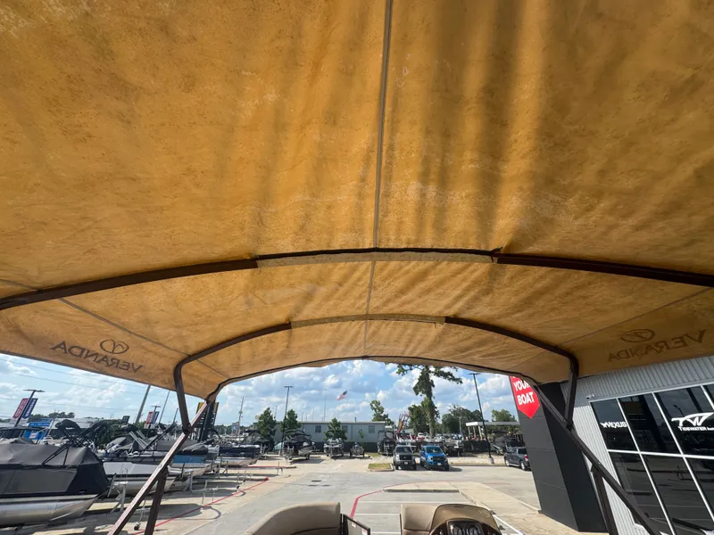 Slide: The Image of Veranda V2275RC 2017 - 28