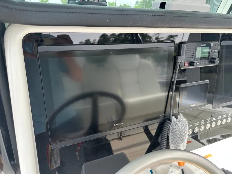 Slide: The Image of World Cat 325CC 2025 - 32