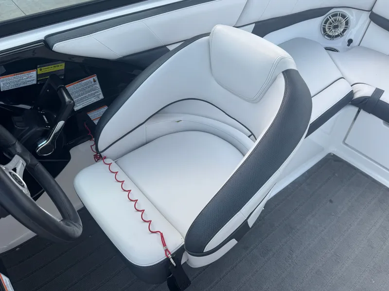 Slide: The Image of Yamaha 212X 2014 - 18