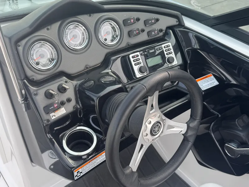 Slide: The Image of Yamaha 212X 2014 - 19