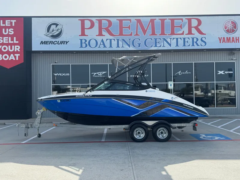 Slide: The Image of Yamaha 212X 2014 - 34