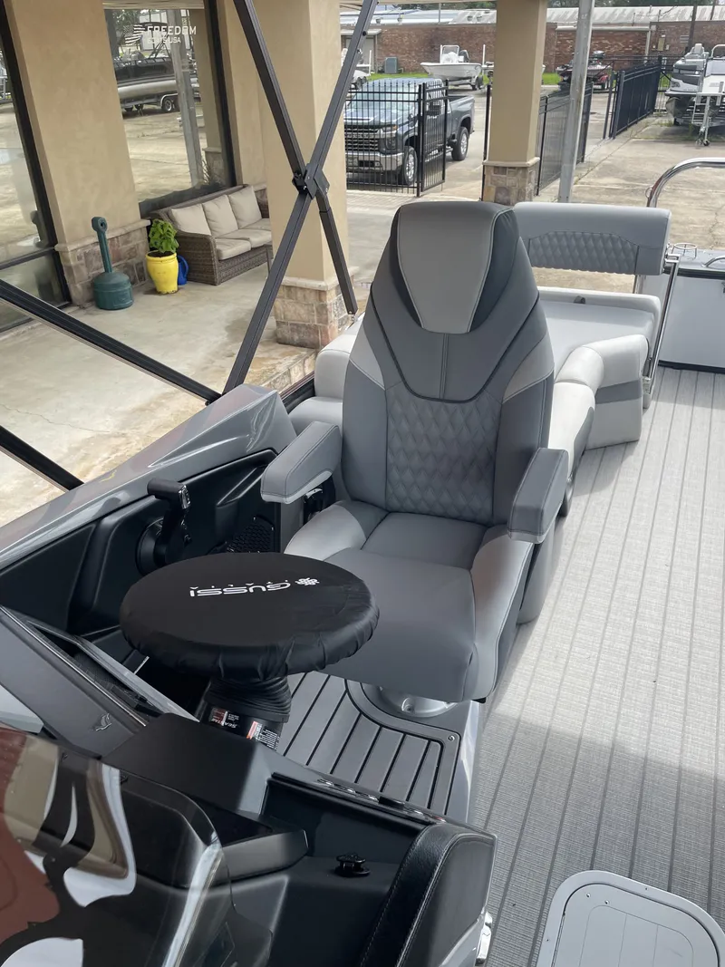 Slide: The Image of Avalon Catalina Quad Lounge Shift - 23' 2025 - 16