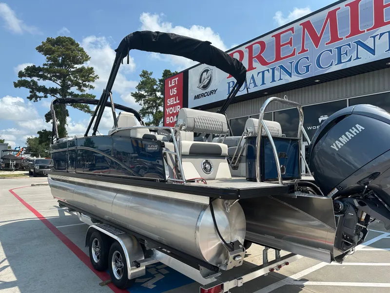 Slide: The Image of Avalon Catalina Quad Lounge Shift - 23' 2025 - 9