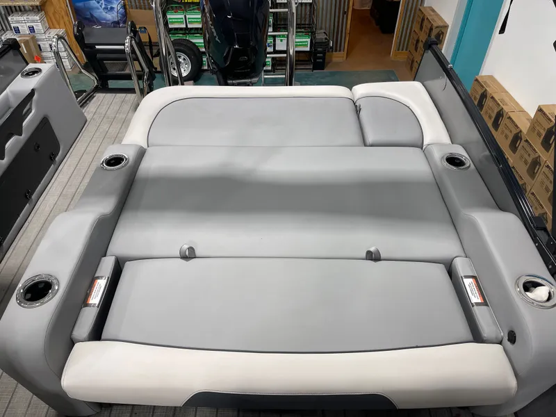 Slide: The Image of Avalon CAT VRB25T 2025 - 20