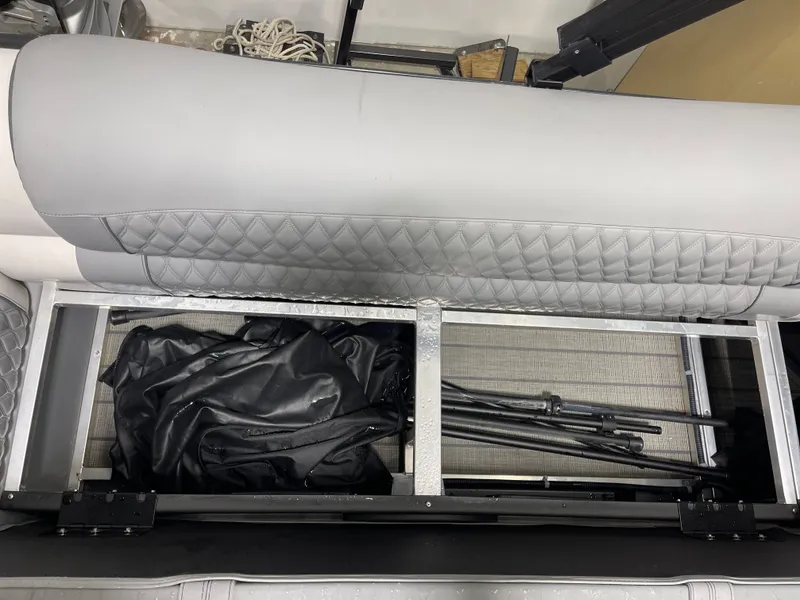 Slide: The Image of Avalon CAT VRB25T 2025 - 27