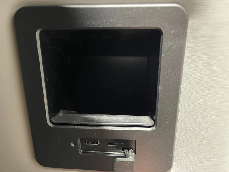 Slide: The Image of Avalon CAT VRB25T 2025 - 29