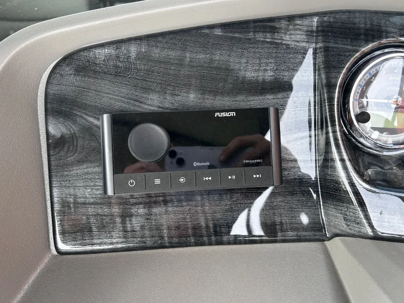 Slide: The Image of Avalon LSZ Quad Lounge - 23' 2025 - 17