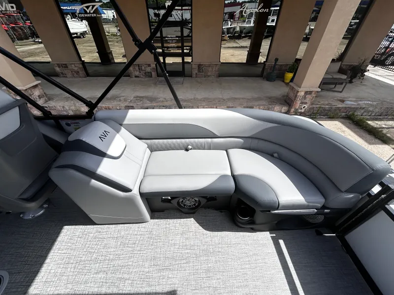 Slide: The Image of Avalon LSZ Quad Lounge - 23' 2025 - 22