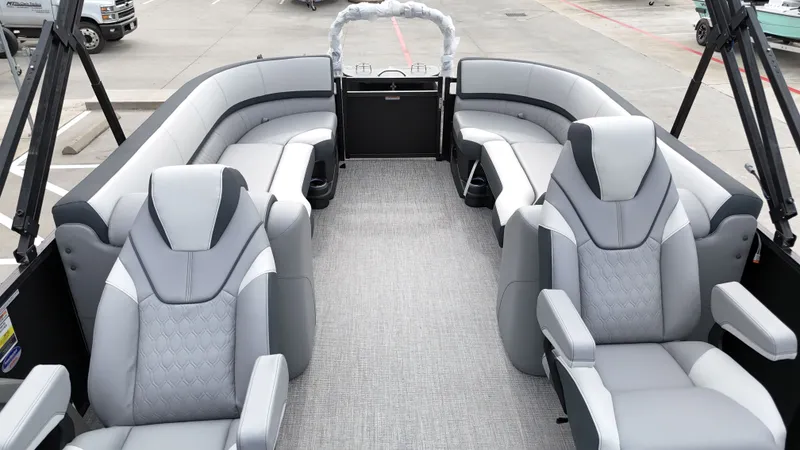 Slide: The Image of Avalon LSZ Quad Lounge - 25' 2025 - 14