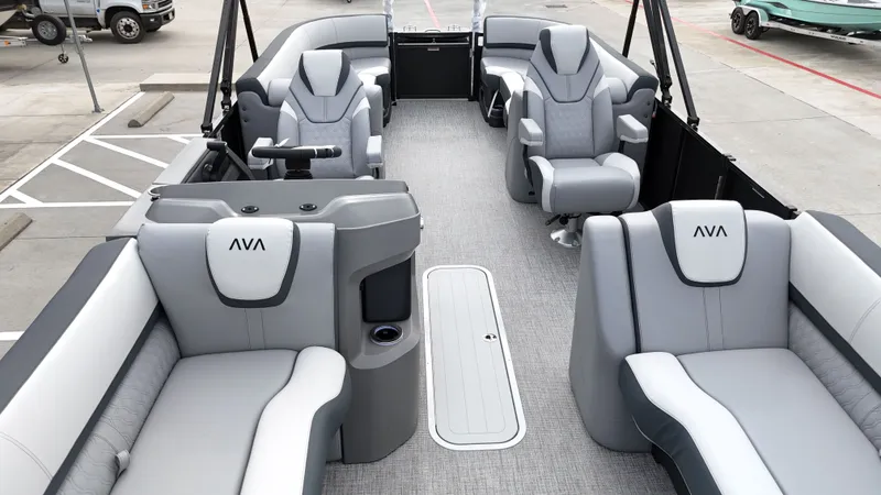 Slide: The Image of Avalon LSZ Quad Lounge - 25' 2025 - 15