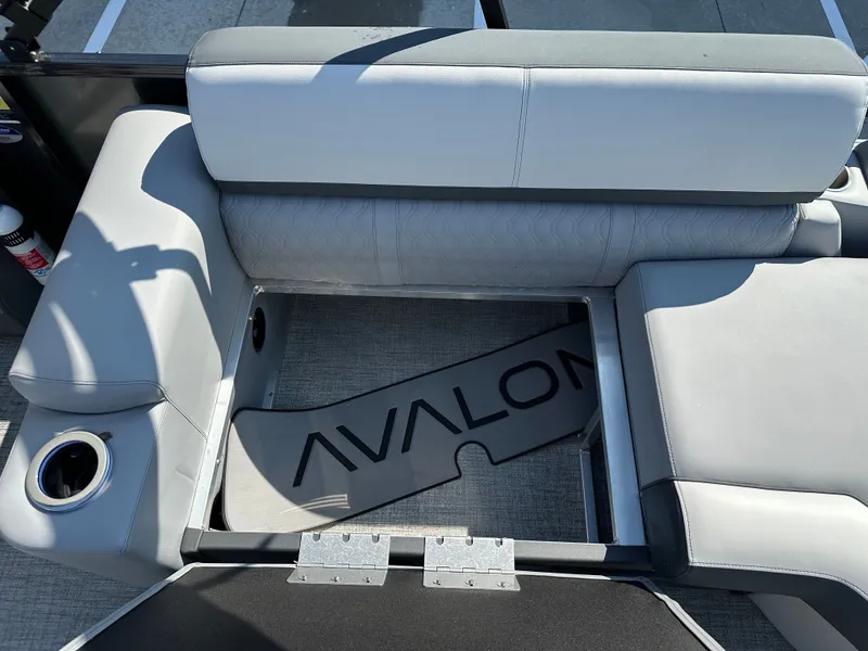 Slide: The Image of Avalon LSZ Quad Lounge Shift - 23' 2025 - 33