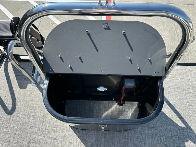 Slide: The Image of Avalon LSZ Quad Lounge Shift - 23' 2025 - 35