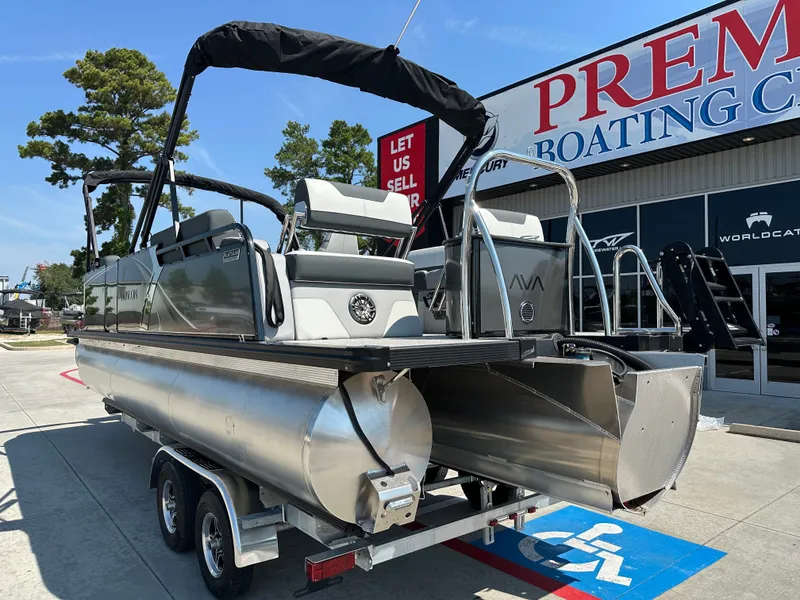 Slide: The Image of Avalon LSZ Quad Lounge Shift - 23' 2025 - 11