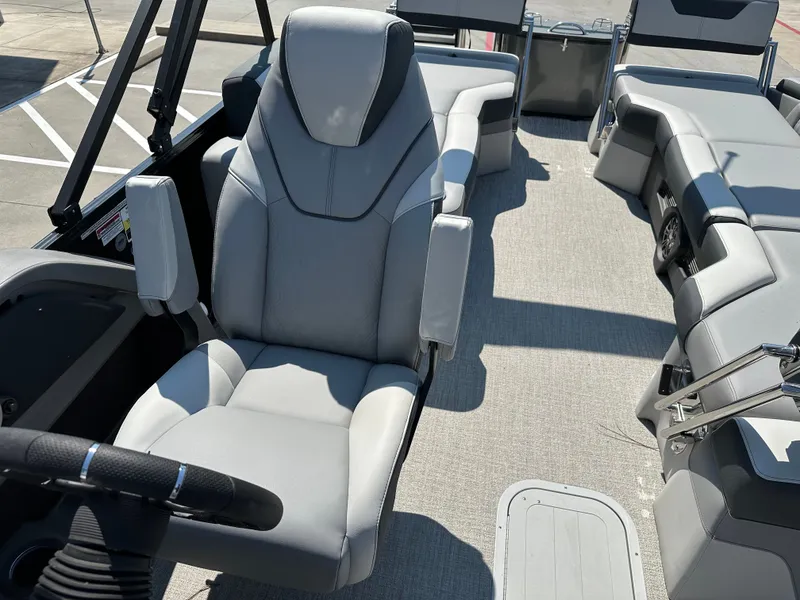 Slide: The Image of Avalon LSZ Quad Lounge Shift - 23' 2025 - 27