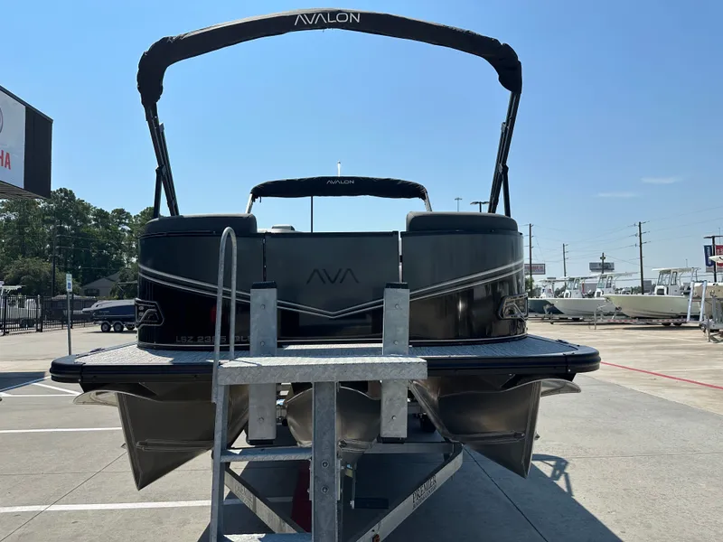 Slide: The Image of Avalon LSZ Quad Lounge Shift - 23' 2025 - 5