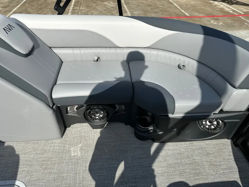 Slide: The Image of Avalon LSZ VRB23T 2025 - 17