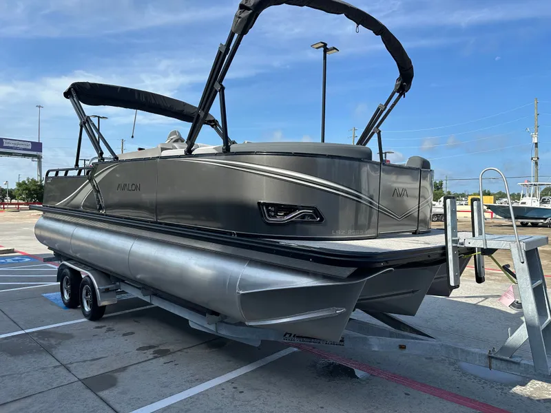 Slide: The Image of Avalon LSZ VRB23T 2025 - 6