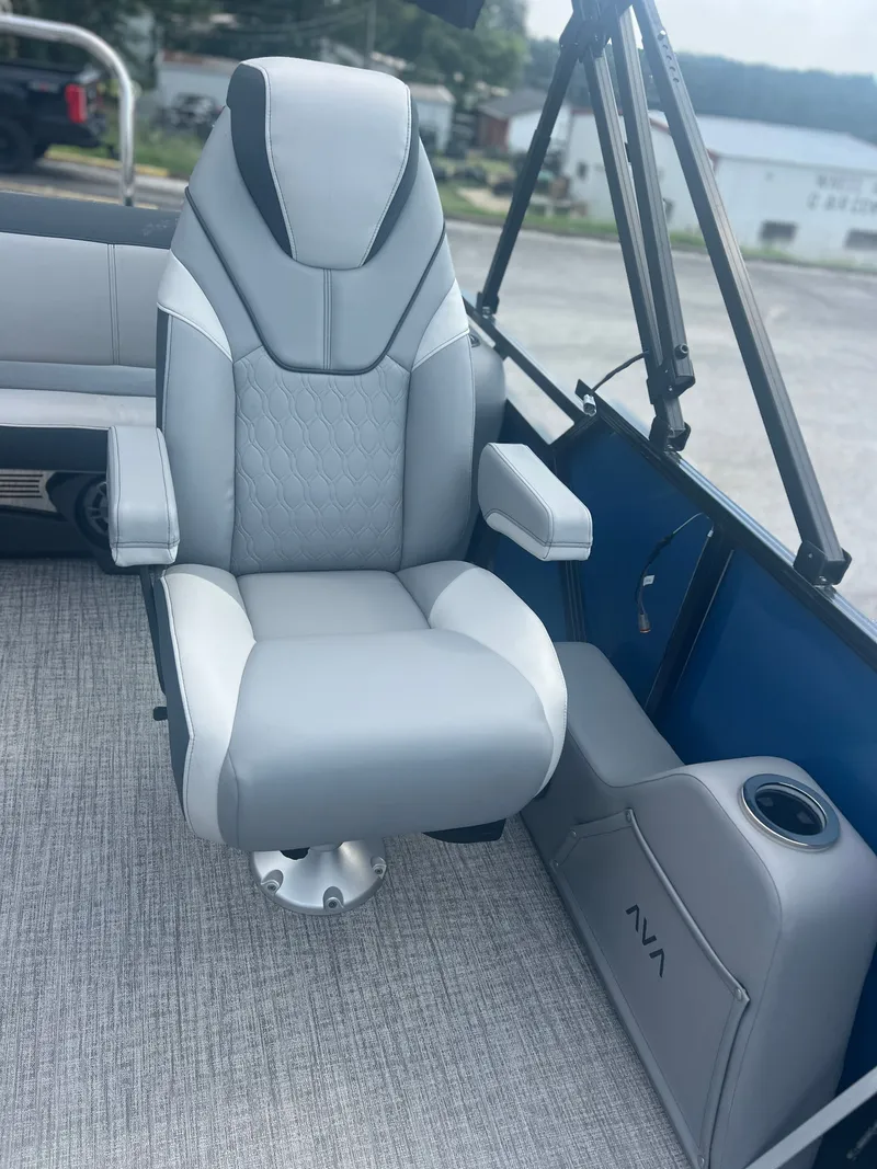 Slide: The Image of Avalon LSZ VRB23T DX 2025 - 17