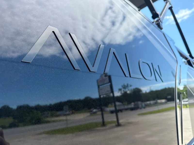 Slide: The Image of Avalon LSZ VRB25T 2025 - 3