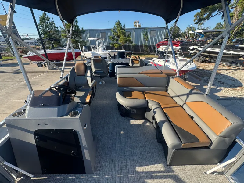 Slide: The Image of Avalon VNT 85 RF 23T 2023 - 12