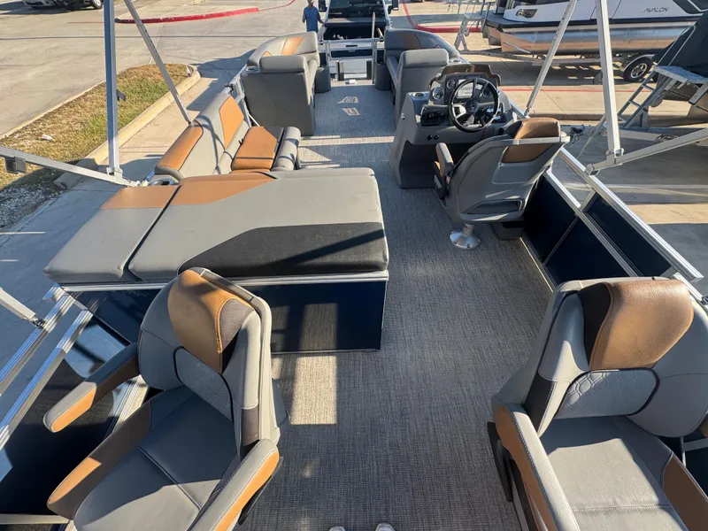 Slide: The Image of Avalon VNT 85 RF 23T 2023 - 14