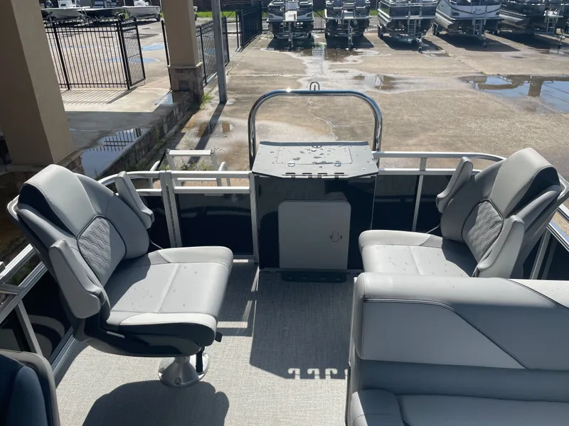 Slide: The Image of Avalon Venture Fish N Cruise - 23' 2025 - 20