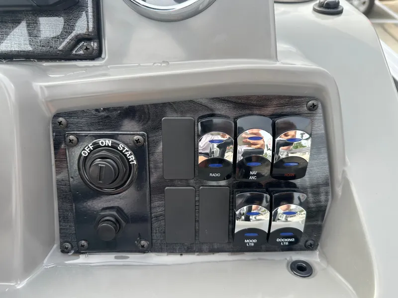 Slide: The Image of Avalon Venture Quad Lounge - 21' 2025 - 23