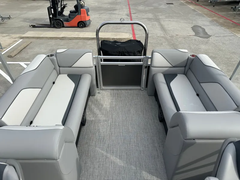 Slide: The Image of Avalon Venture Quad Lounge - 21' 2025 - 26