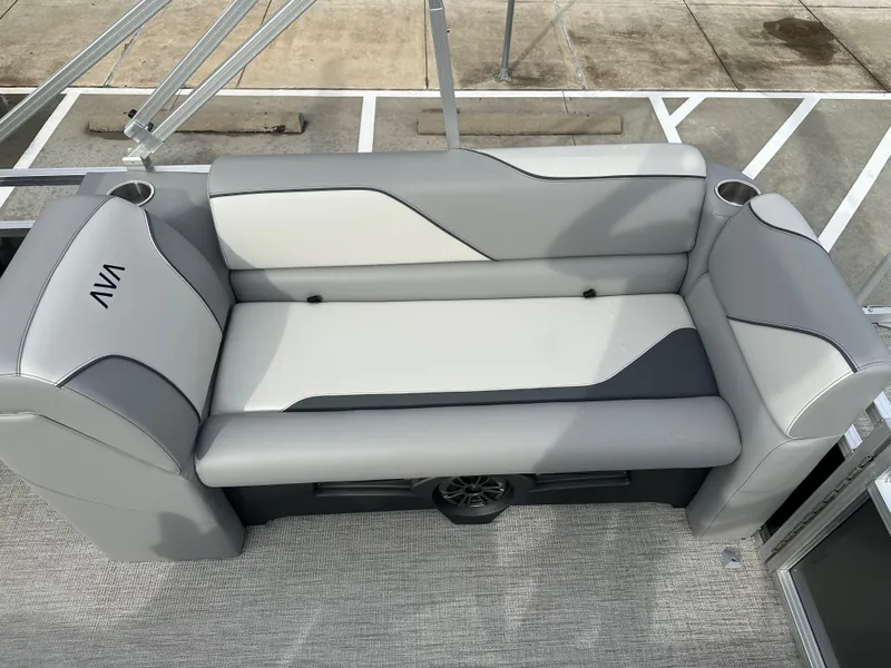 Slide: The Image of Avalon Venture Quad Lounge - 21' 2025 - 27