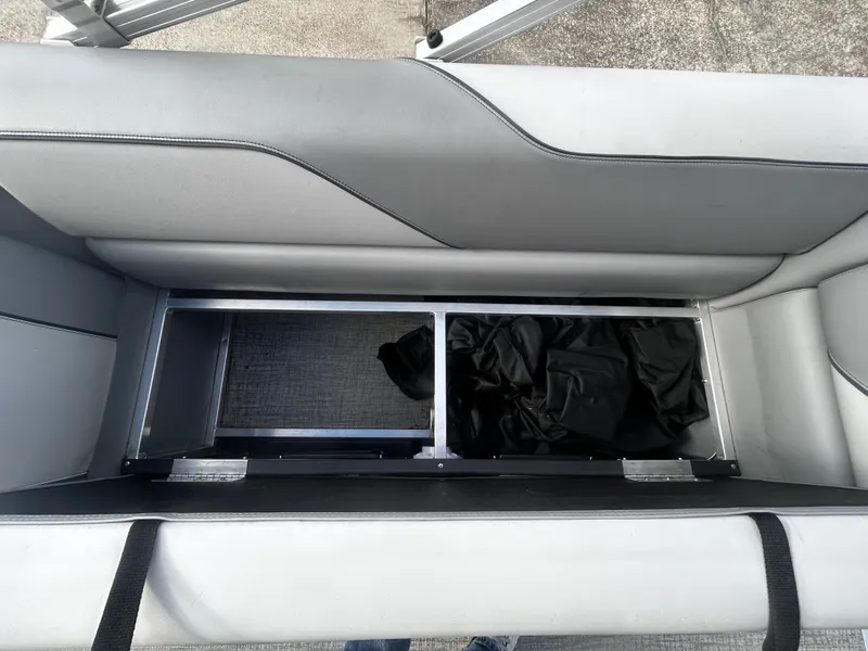 Slide: The Image of Avalon Venture Quad Lounge - 21' 2025 - 14