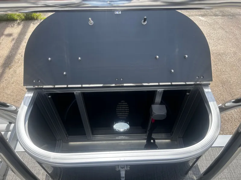 Slide: The Image of Avalon Venture Quad Lounge - 21' 2025 - 28