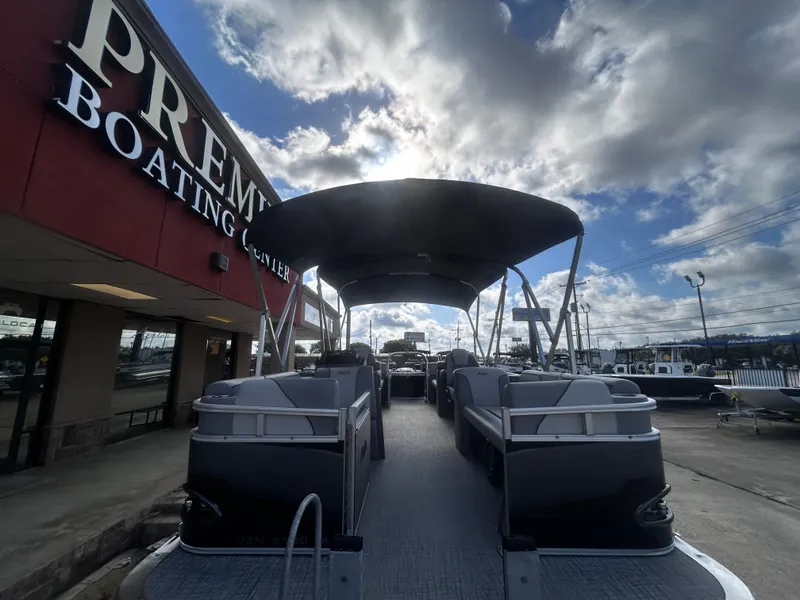 Slide: The Image of Avalon Venture Quad Lounge - 21' 2025 - 30