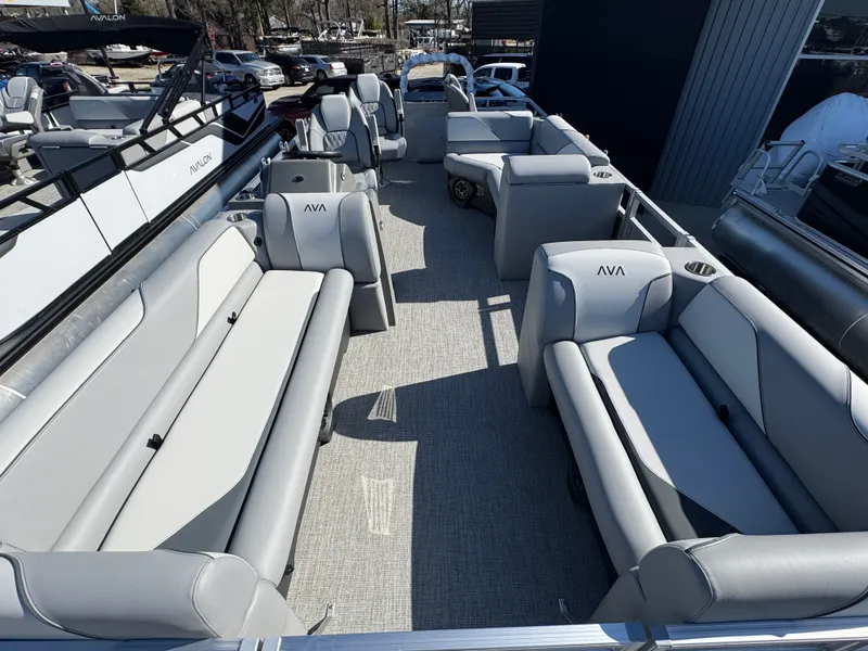 Slide: The Image of Avalon Venture Rear Fish - 21' 2025 - 7