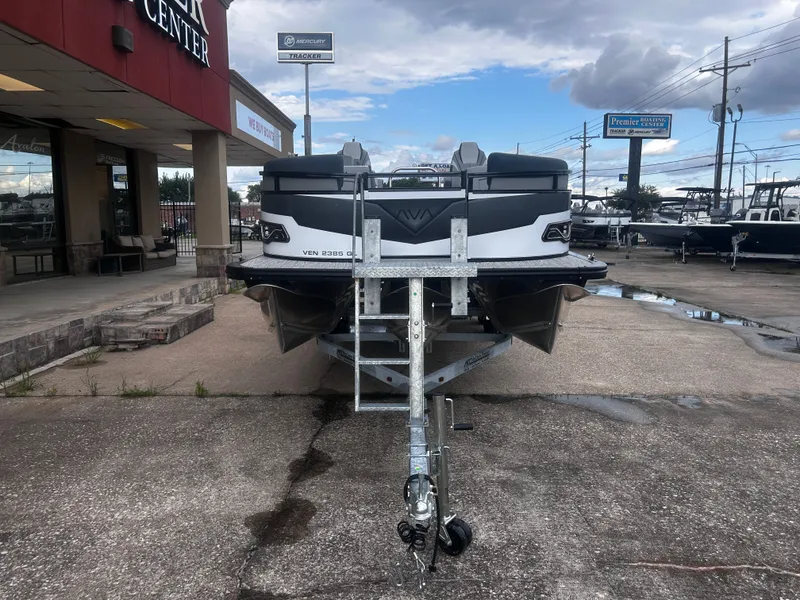 Slide: The Image of Avalon Venture 85 Quad Lounge - 23' 2025 - 5