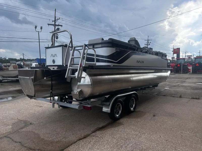 Slide: The Image of Avalon Venture 85 Quad Lounge - 23' 2025 - 8