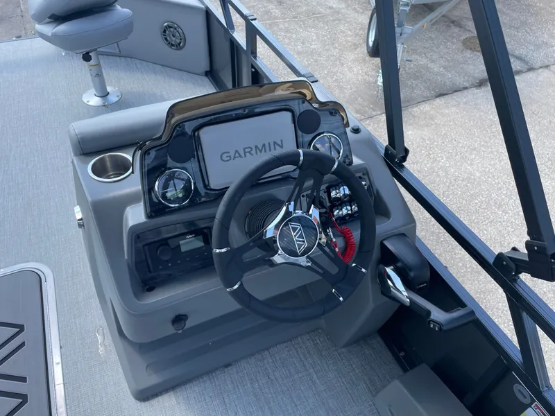 Slide: The Image of Avalon Venture 85 Rear Fish - 23' 2025 - 15