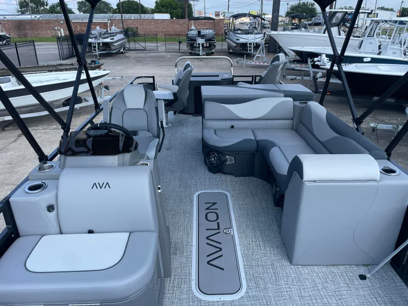 Slide: The Image of Avalon Venture 85 Rear Fish - 23' 2025 - 26