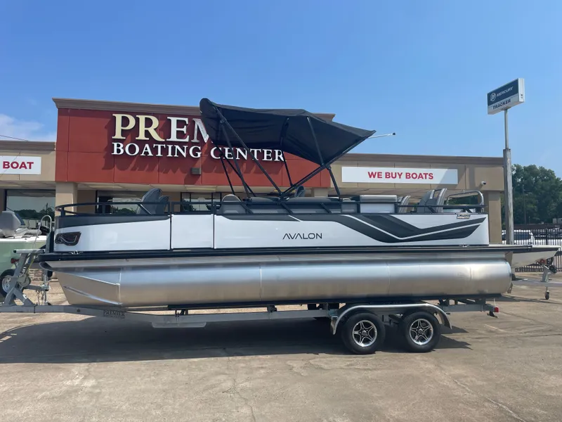 The Image of Avalon Venture 85 Quad Fish - 23' 2025 - 1