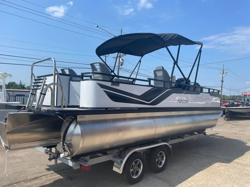 Slide: The Image of Avalon Venture 85 Quad Fish - 23' 2025 - 8